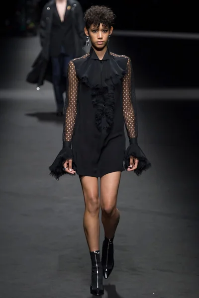 Look 40